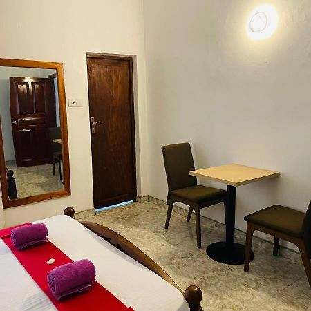 Ivana Homestay Канді Екстер'єр фото