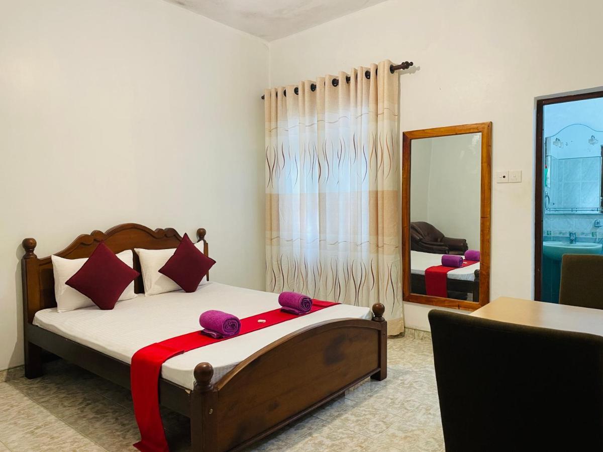 Ivana Homestay Канді Екстер'єр фото