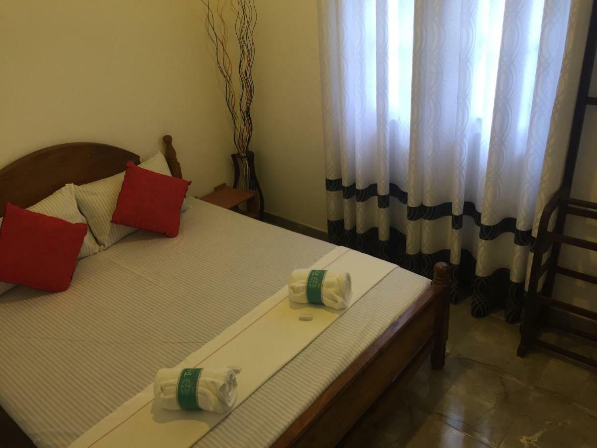 Ivana Homestay Канді Екстер'єр фото