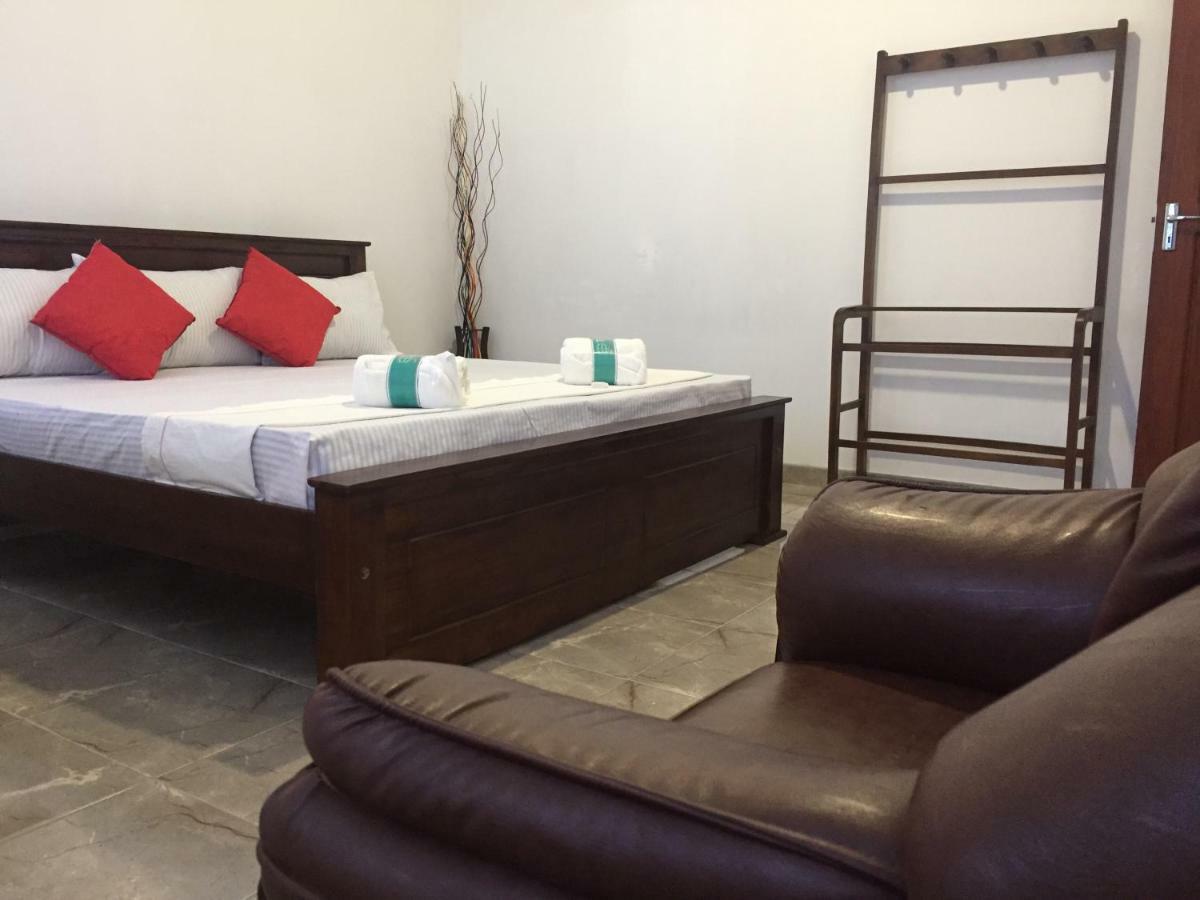 Ivana Homestay Канді Екстер'єр фото
