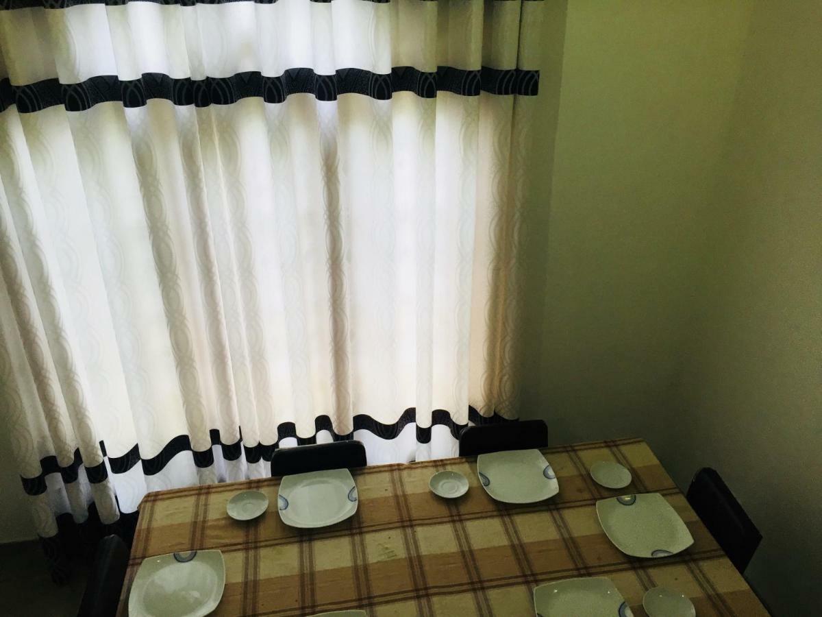 Ivana Homestay Канді Екстер'єр фото